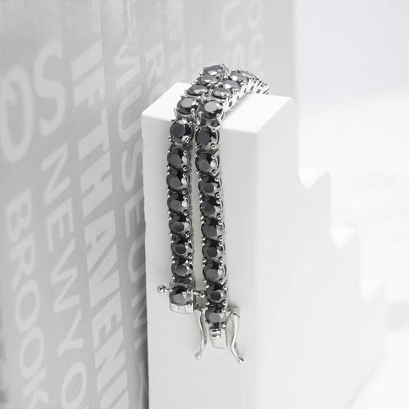 Pulseira masculina ajustável com pedras de zircônia brilhante, ideal para look casual ou elegante