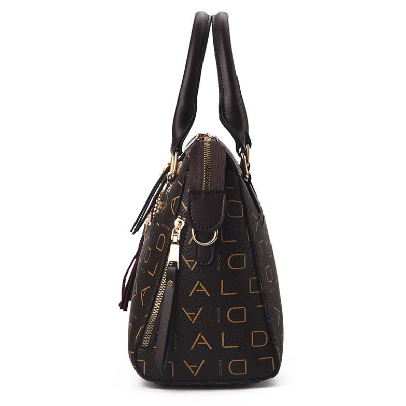 Bolsa feminina estruturada com acabamento premium e design sofisticado. Ideal para compor produções clássicas com elegância e funcionalidade.