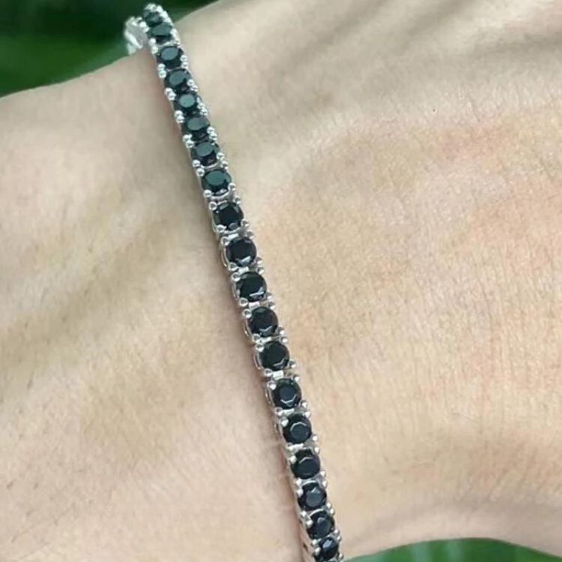 Pulseira masculina ajustável com pedras de zircônia brilhante, ideal para look casual ou elegante