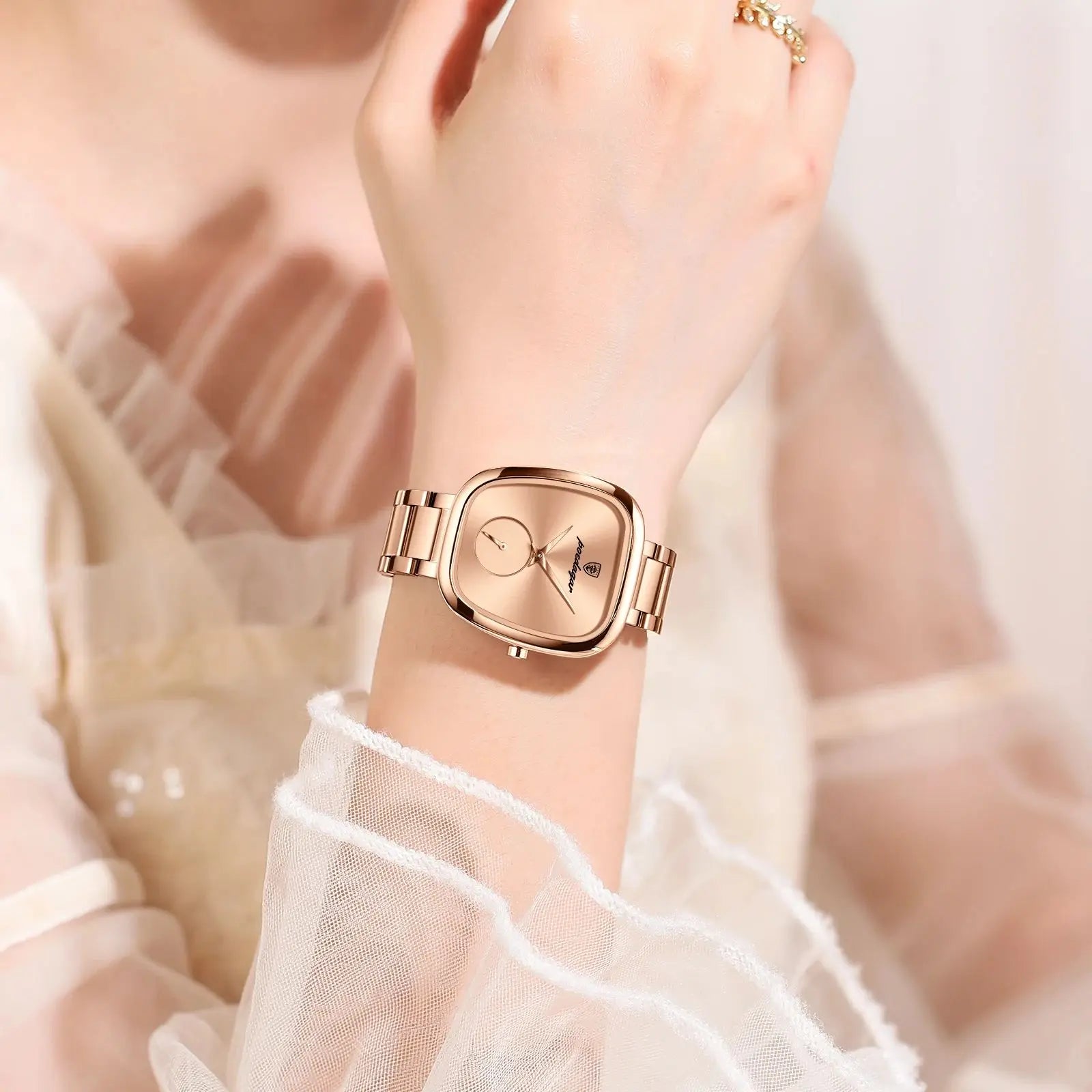 Relógio feminino rose gold com mostrador elegante e pulseira metálica luxuosa