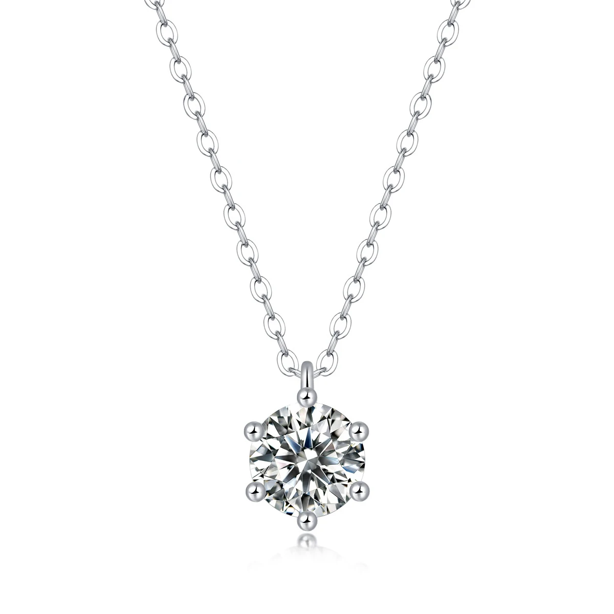 Colar feminino com pingente cravejado em prata com ponto de luz central