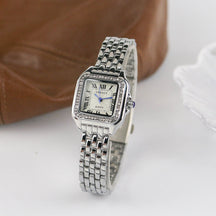 Relógio feminino Grealy com pulseira refinada e mostrador minimalista em tons dourados e brancos